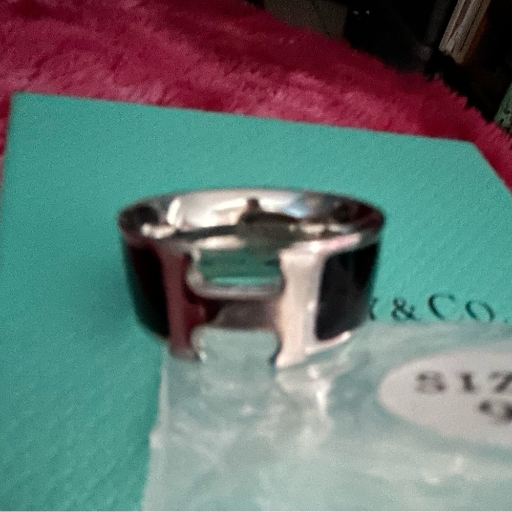 Black & sterling silver ring size 9 brand new beauty